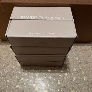 Yankee Candle Minis in Elegant Gray